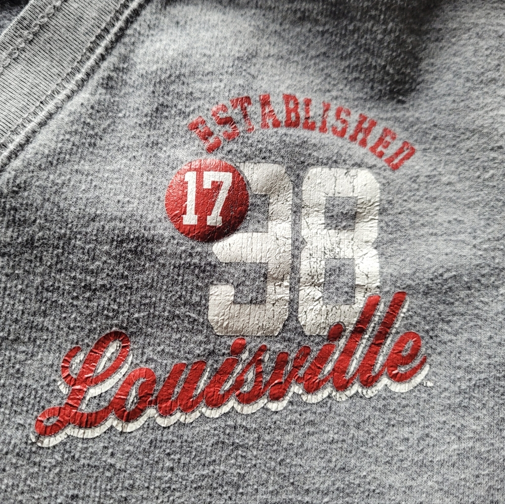 Louisville sweat shirt